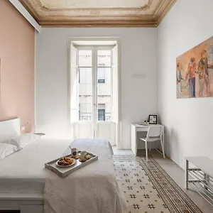 https://mea-domus-palermo-by-mamamia.sicilyhotelsitaly.net