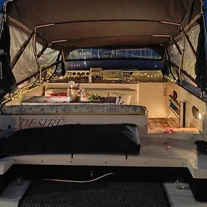 Desire Charming House Boat Botel Palermo