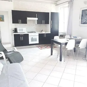 https://la-casa-di-edo-goito.it-lombardy.com